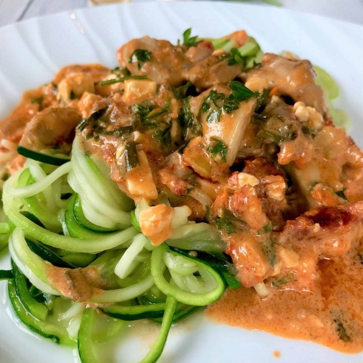 Low Carb Chicken in Tomato Basil Cream Sauce