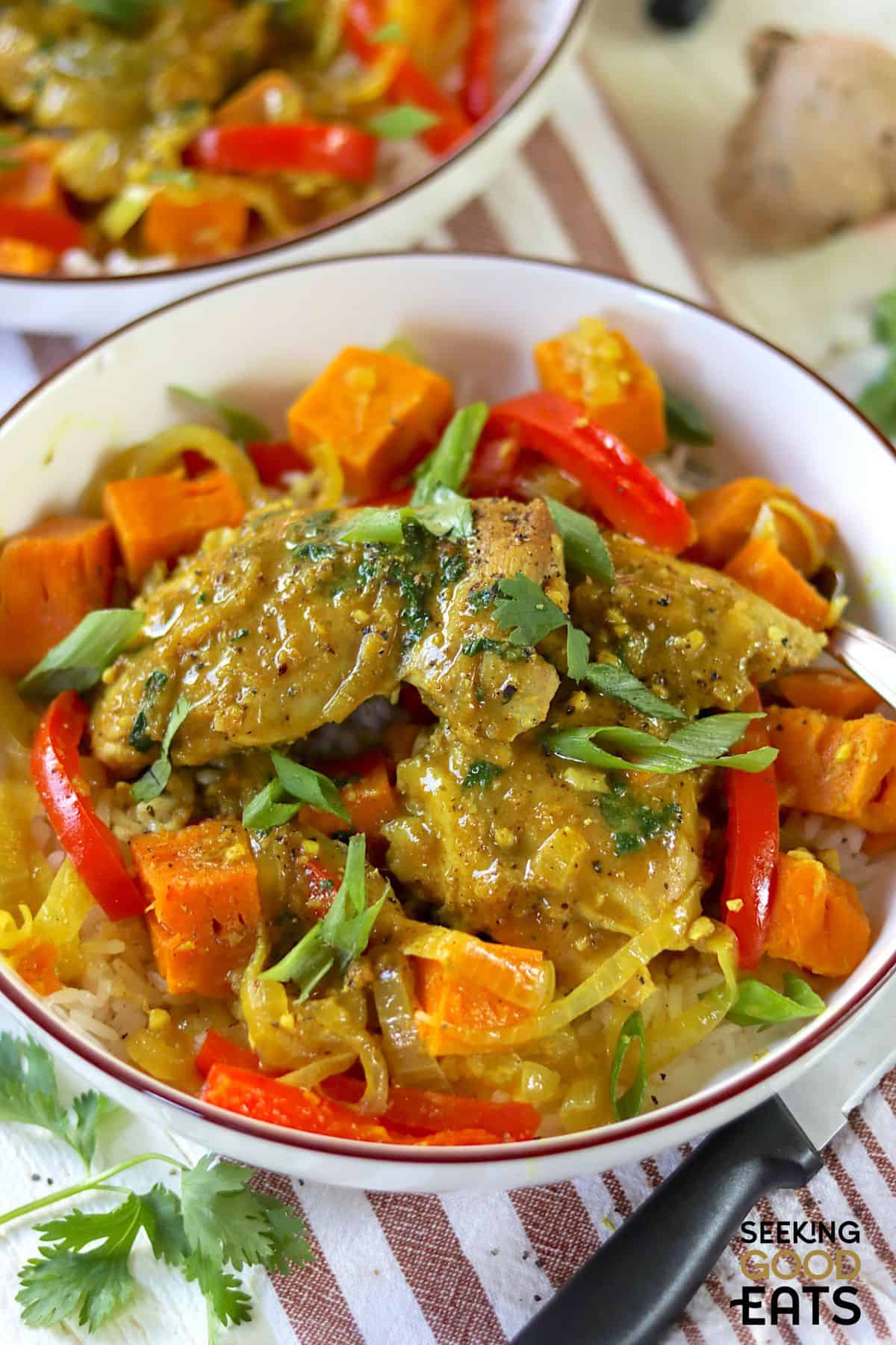 A bowl of chicken crockpot curry.